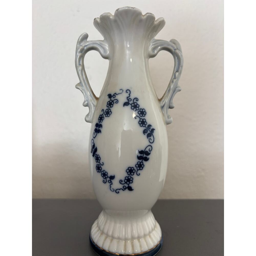 Vintage Allied Japan Porcelain Figural Vase Glue White Victorian Style - Picture 3 of 4